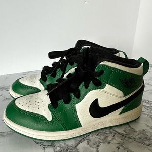 Jordan 1 Mid SE Pine Green (PS)